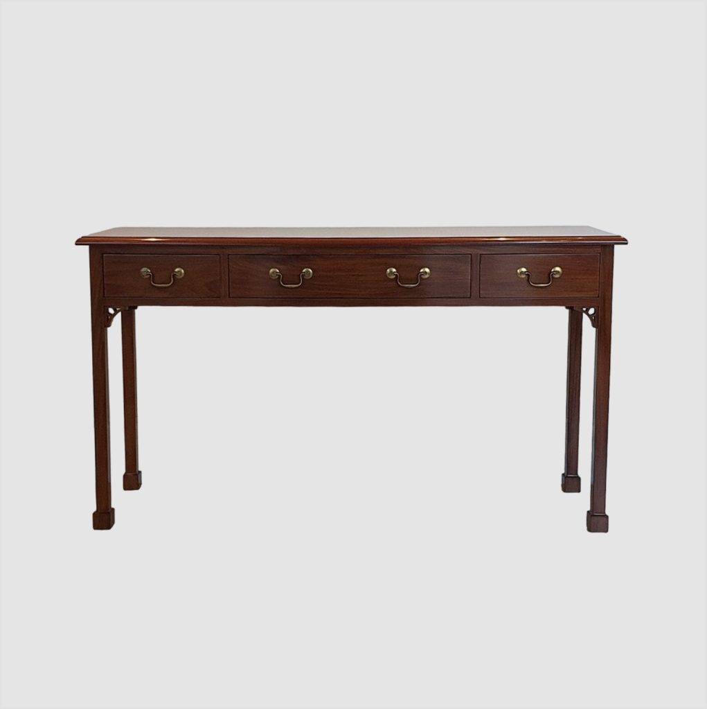 console-table-classic-chair